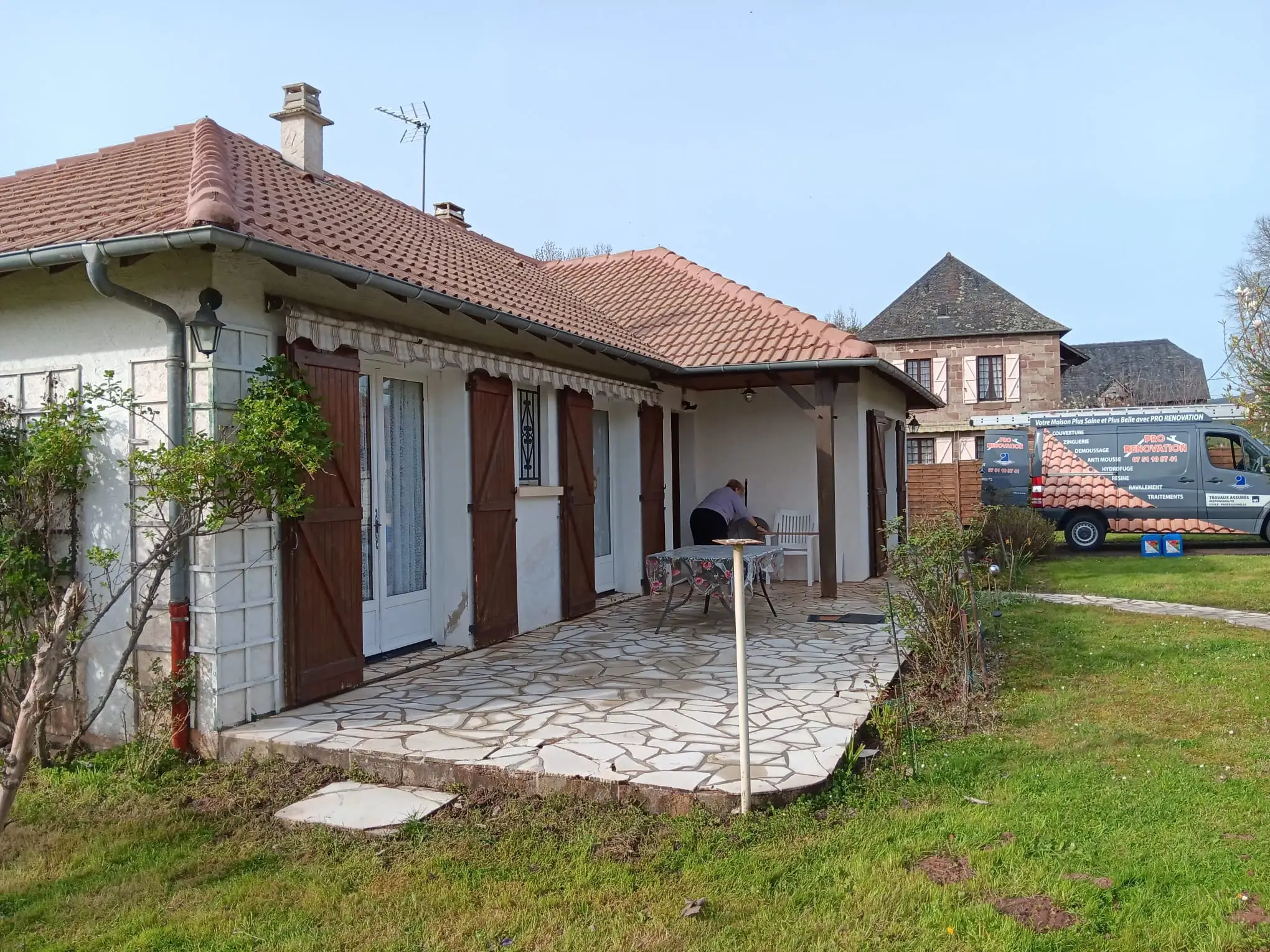 Nettoyage de terrasses et dallages en Corrèze, réalisation Pro Rénovation